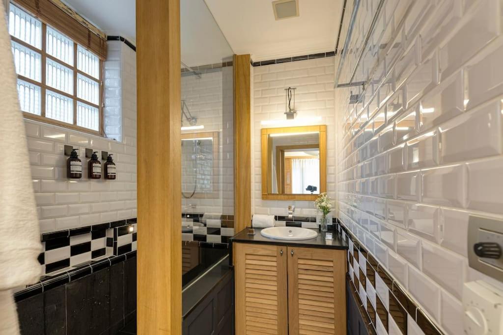 Apartment Luxury: 3br, Prime Location *