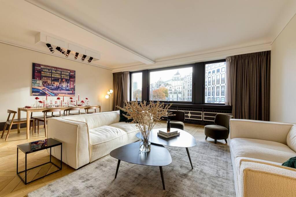 Apartment Luxury: 3br, Prime Location *